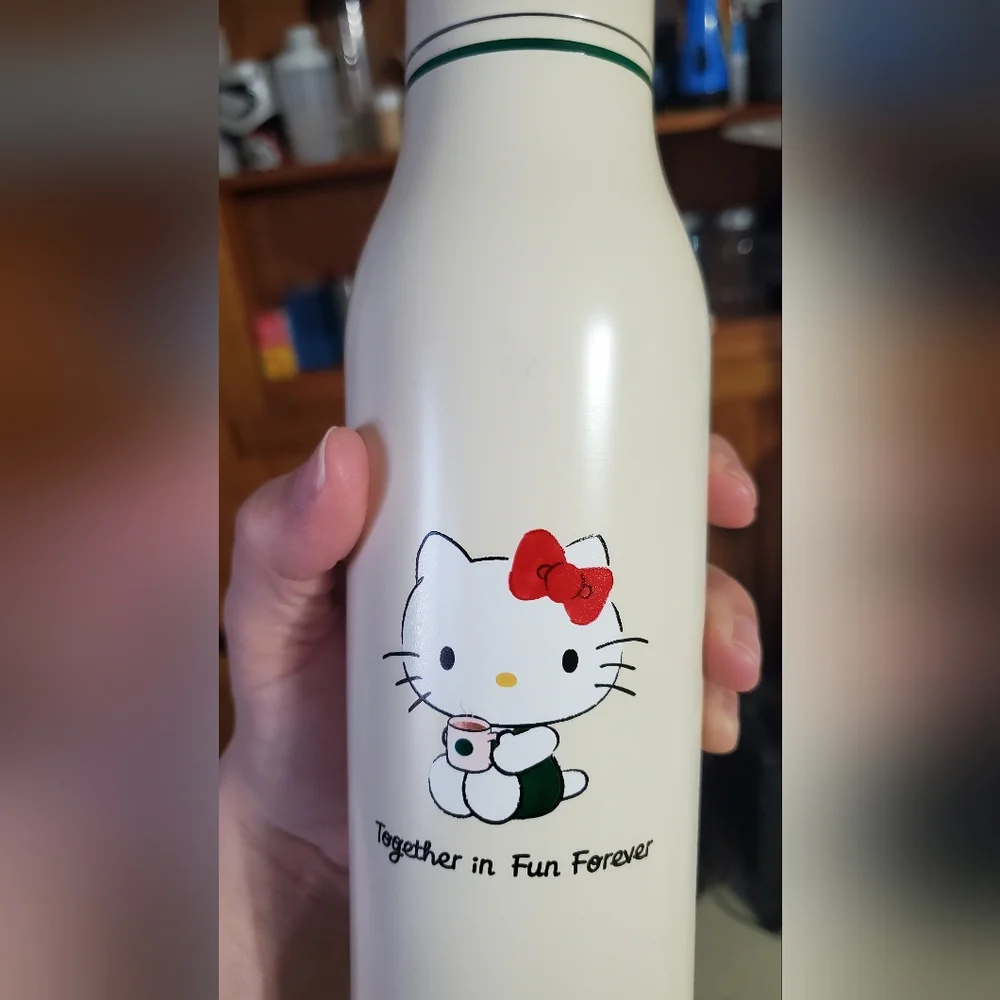 Hello Kitty X Starbucks Collab Cream Water Bottle, 20 Ounce, NWOT - Picture 8 of 8